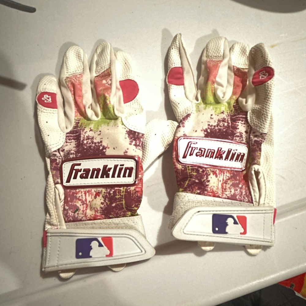 Franklin Women's Pink and White Batting Gloves